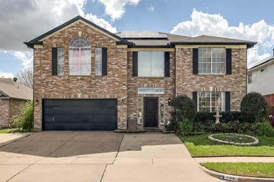 706 Gentry Drive, Arlington TX 76018 - Photo 2