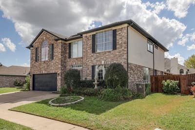 706 Gentry Drive, Arlington TX 76018 - Photo 3