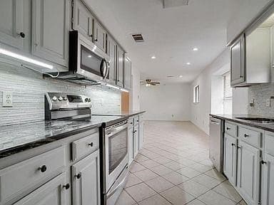 813 Leslie Lane, Coppell TX 75019 - Photo 5