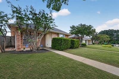 753 Red Oak Drive, Lewisville TX 75067 - Photo 2