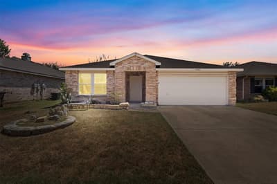 5540 Camarillo Drive, Fort Worth TX 76244 - Photo 2