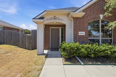6204 Granite Creek Drive, Fort Worth TX 76179 - Photo 2