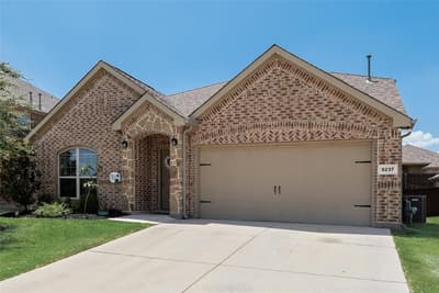 9237 Flying Eagle Lane, Fort Worth TX 76131 - Photo 2