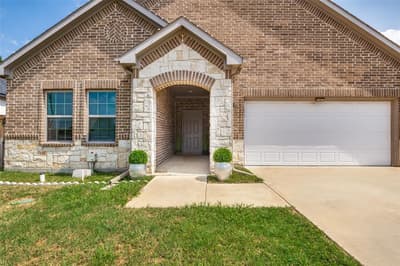 2723 Pike Drive, Lancaster TX 75134 - Photo 2
