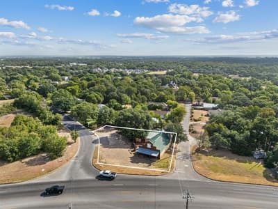 6401 Rock Creek Road, Waco TX 76708 - Photo 2