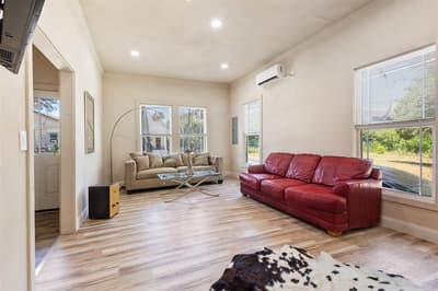 314 N Harding Street, Fort Worth TX 76102 - Photo 3