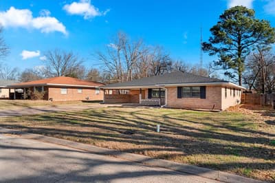 601 N 38TH Street, Corsicana TX 75110 - Photo 2