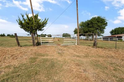 5634 County Road 1094, Celeste TX 75423 - Photo 4