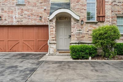 2117 Parkview, Carrollton TX 75006 - Photo 3