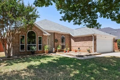 704 Oakridge Drive, Lake Dallas TX 75065 - Photo 2