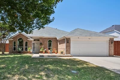 704 Oakridge Drive, Lake Dallas TX 75065