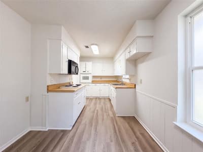 1136 Kris Street, Irving TX 75060 - Photo 2