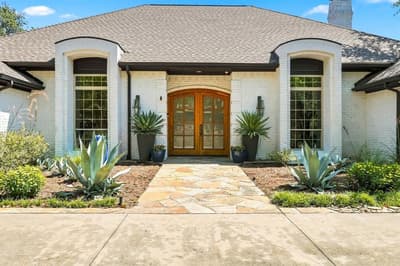 5702 Club Oaks Drive, Dallas TX 75248 - Photo 2