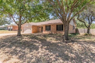 1517 Raintree Lane, Cleburne TX 76033 - Photo 2