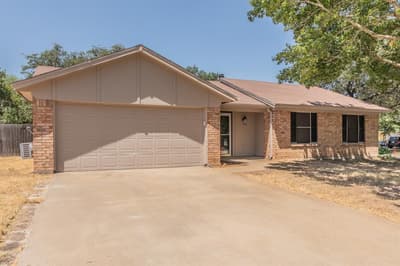 1517 Raintree Lane, Cleburne TX 76033 - Photo 3