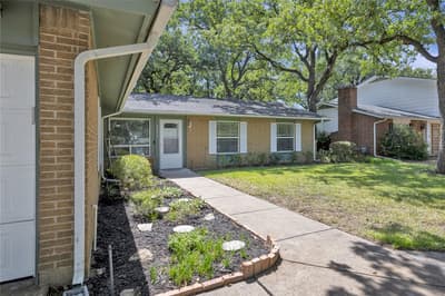 2812 Norwood Lane, Arlington TX 76013 - Photo 2