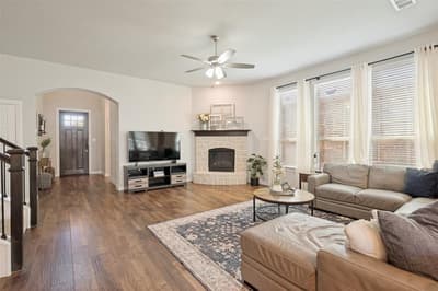 917 Meadows Drive, Argyle TX 76226 - Photo 2