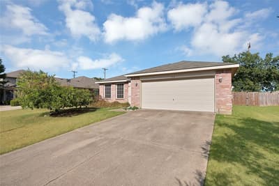 112 Blackforest Road, Krum TX 76249 - Photo 2