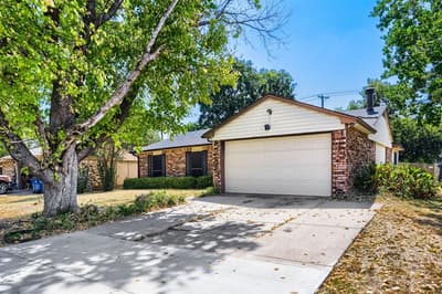 704 Fort Worth Street, Mansfield TX 76063 - Photo 3
