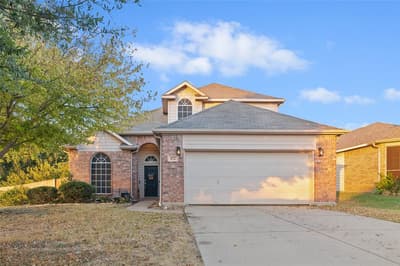 672 Rosario Lane, Fort Worth TX 76052