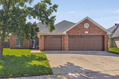6113 Cliffbrook Drive, North Richland Hills TX 76180 - Photo 2