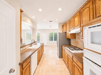 4633 Poppy Hills Drive, Frisco TX 75035 - Photo 4