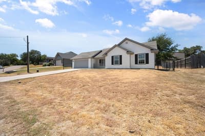 624 Lunar Circle, Granbury TX 76049 - Photo 3