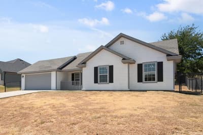 624 Lunar Circle, Granbury TX 76049 - Photo 4
