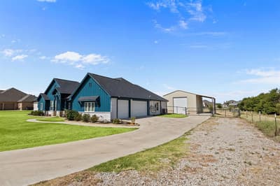 345 Palo Alto Drive, Springtown TX 76082 - Photo 2
