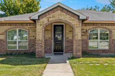 1533 Cairn Circle, Fort Worth TX 76134 - Photo 2