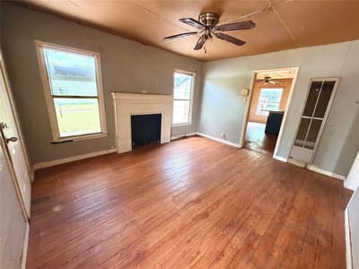 2009 Kingsley Drive, Dallas TX 75216 - Photo 2