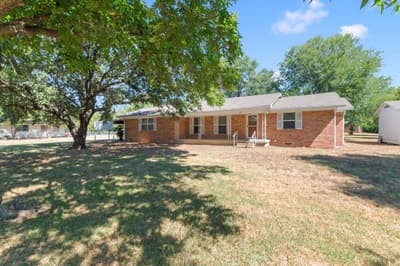 603 E Market Street, Mabank TX 75147