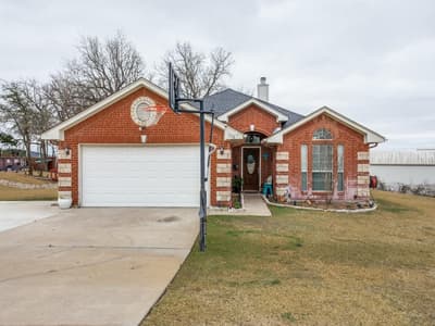 136 Alyssa Court, Weatherford TX 76085
