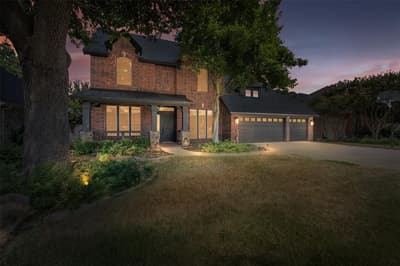2710 Cobblestone Drive, Grapevine TX 76051 - Photo 2