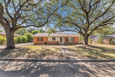 206 Randy Drive, Woodway TX 76712