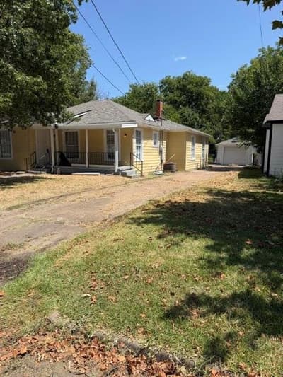 1033 Lockhart, Sherman TX 75092 - Photo 2