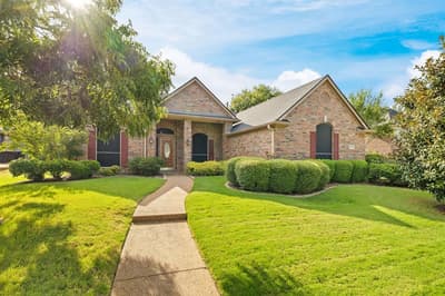 1602 Oak Ridge Drive, Corinth TX 76210 - Photo 2