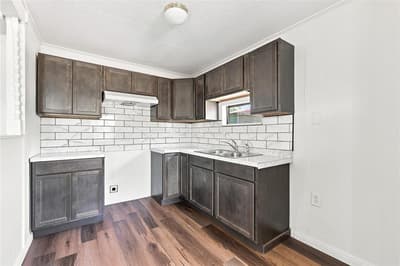 1818 WILLIS Lane, Bellmead TX 76704 - Photo 4