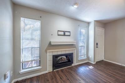 7337 Kingswood Circle, Fort Worth TX 76133 - Photo 5