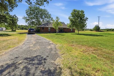 1141 County Road 426, Cleburne TX 76031 - Photo 2