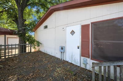 225 John Thomas Drive, Seven Points TX 75143 - Photo 3