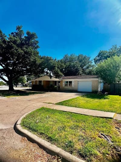 4703 Bedford Drive, Mesquite TX 75150 - Photo 2
