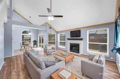 6315 Fairlane Drive, Arlington TX 76001 - Photo 4