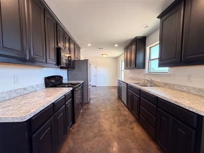 521 Brazos Hills Drive, Weatherford TX 76087 - Photo 2