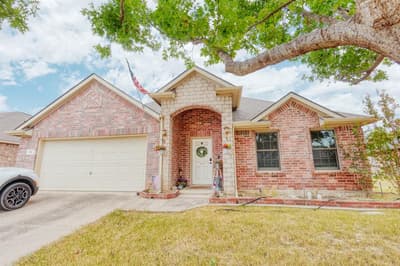 18 Pleasant Valley, Sanger TX 76266
