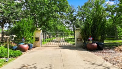 261 Hunter Court, Bartonville TX 76226 - Photo 4