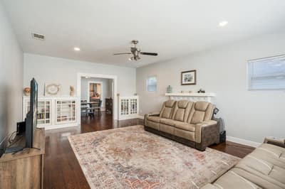 719 N Barnett Avenue, Dallas TX 75211 - Photo 5