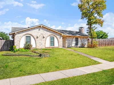 3215 Rockne Lane, Mesquite TX 75150 - Photo 2