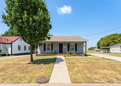 705 N Washington Street, Farmersville TX 75442