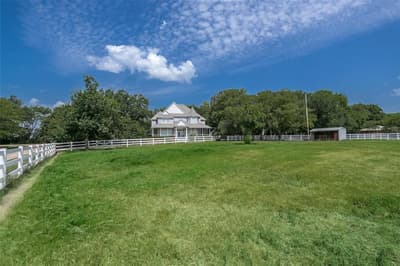 2600 Rosebud Lane, Richland Hills TX 76118 - Photo 3